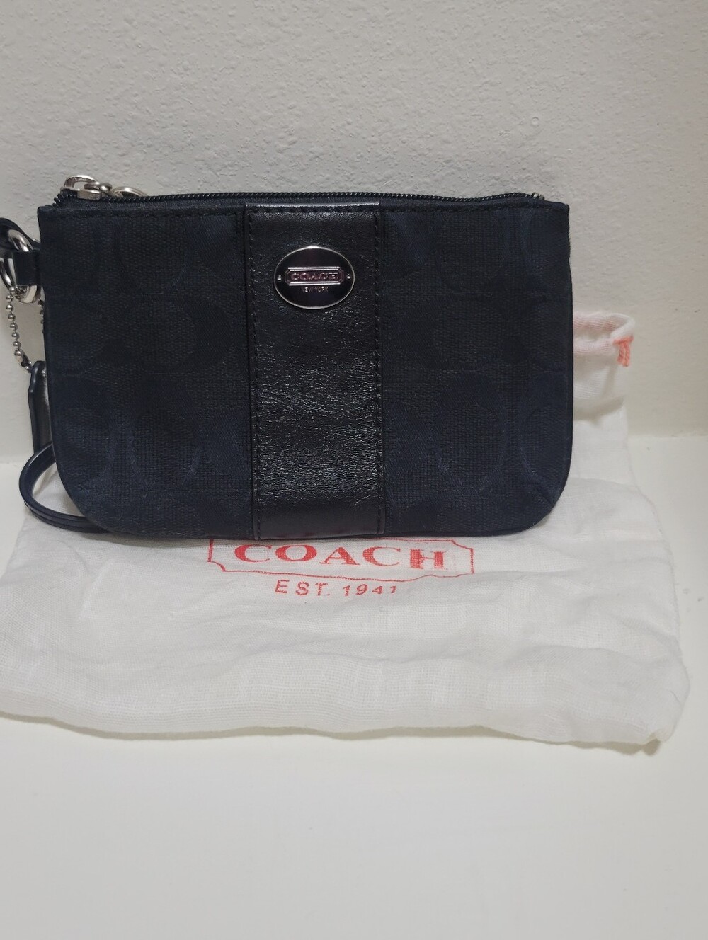 Coach Signature Wrislet- black- 48435